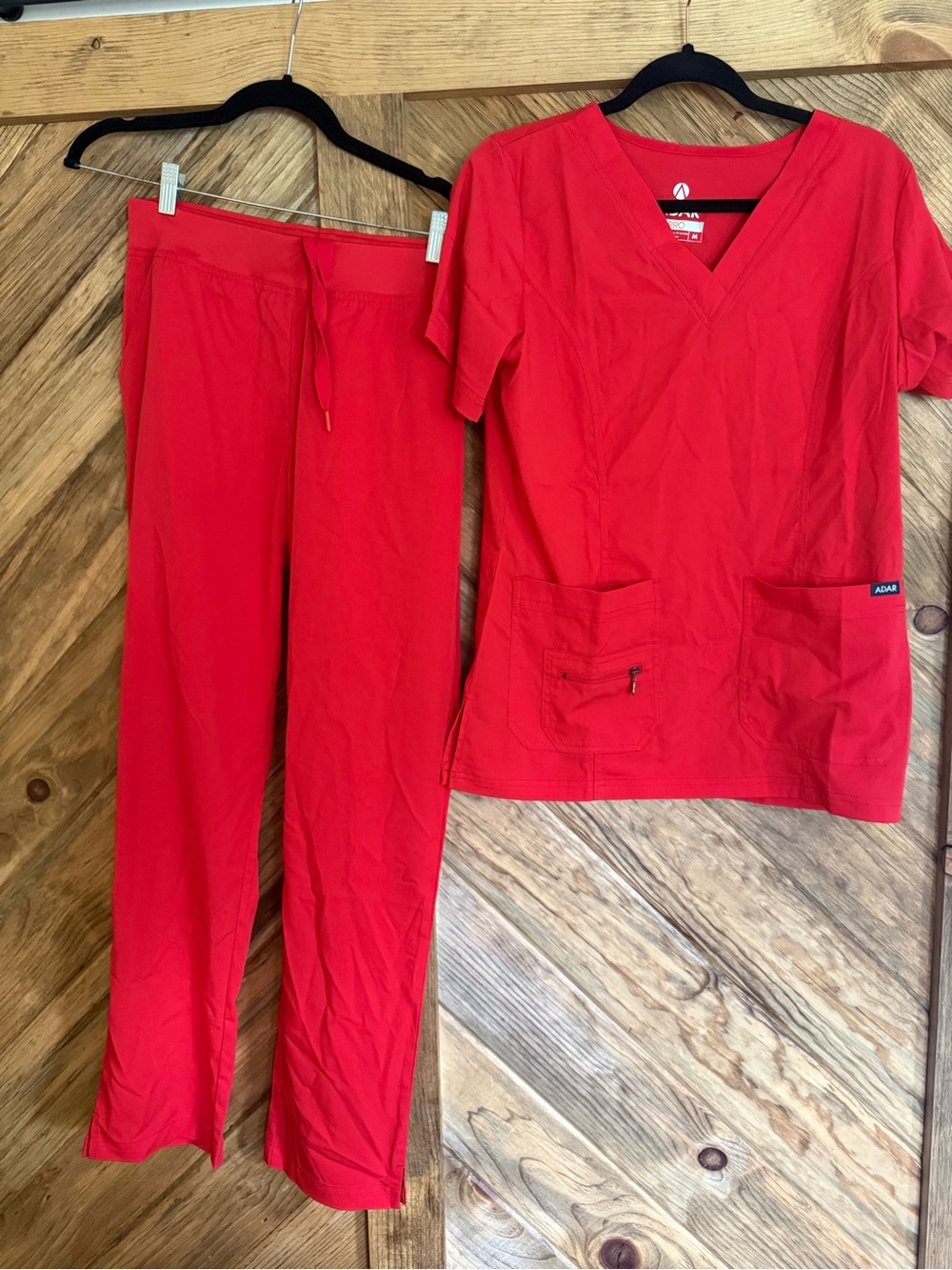 Adar Scrub Set in Apple size M